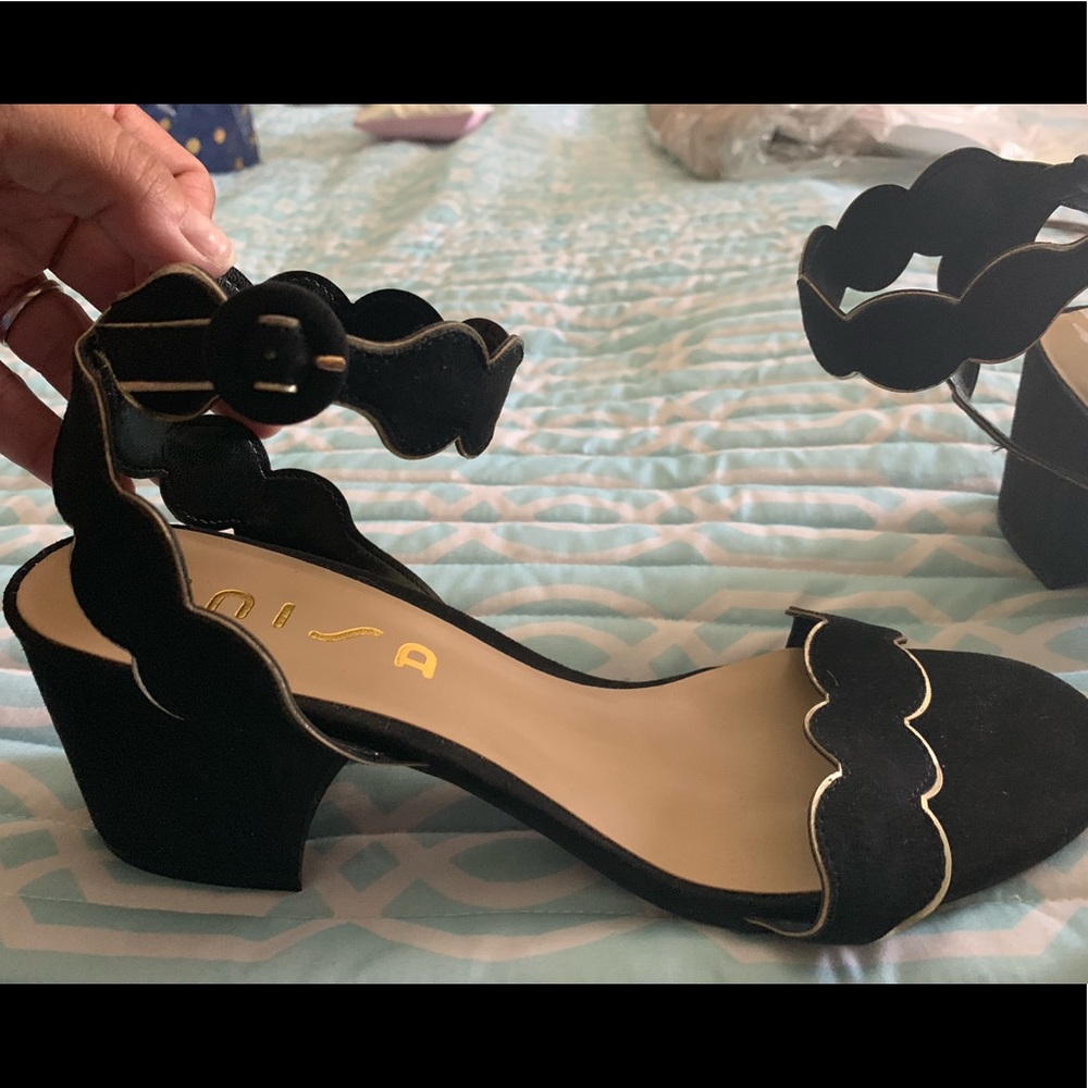 Women’s shoes